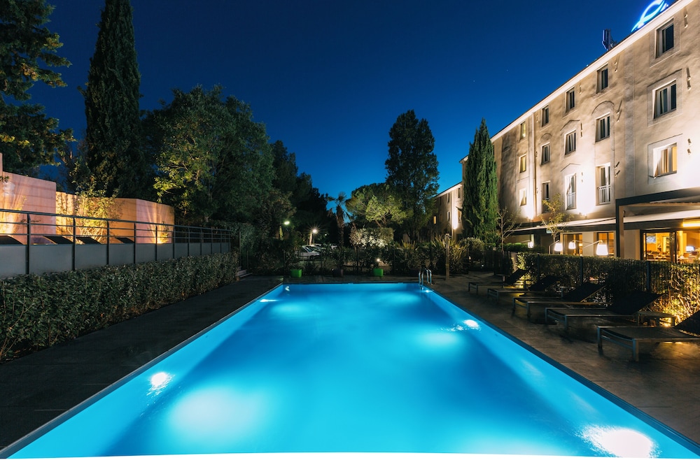 Escale Oceania Aix Hotel 55/57