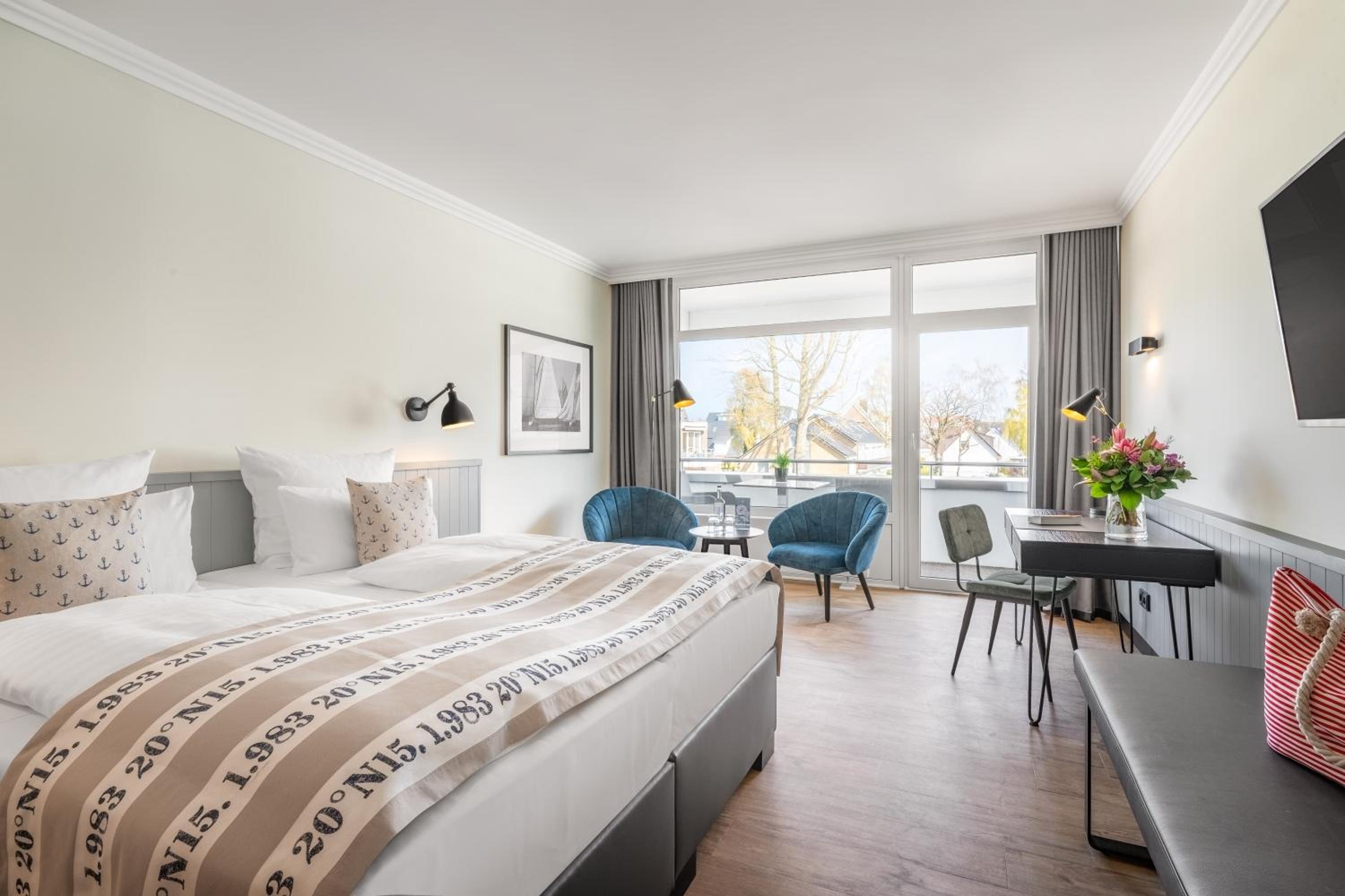 Superior, Queen Bed