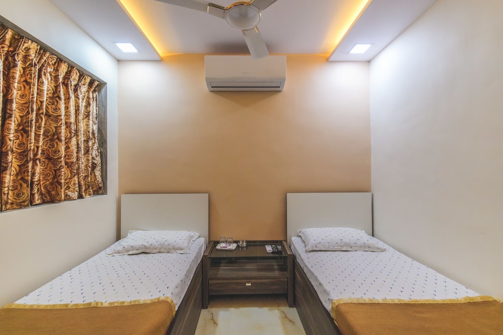 Hotel Nest Inn Malad 21/44