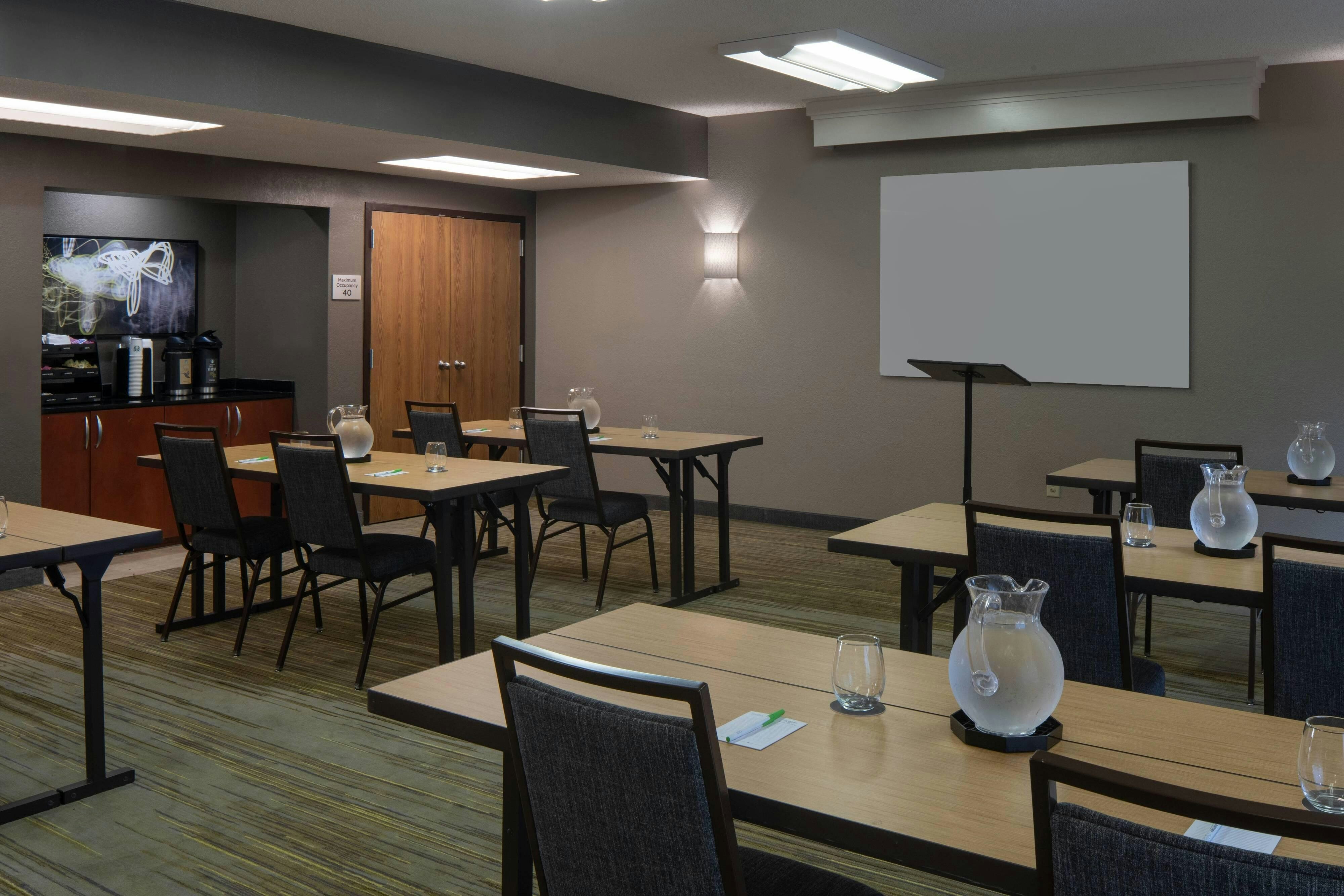 Courtyard by Marriott Jacksonville at the Mayo Clinic Campus/Beaches 26/43