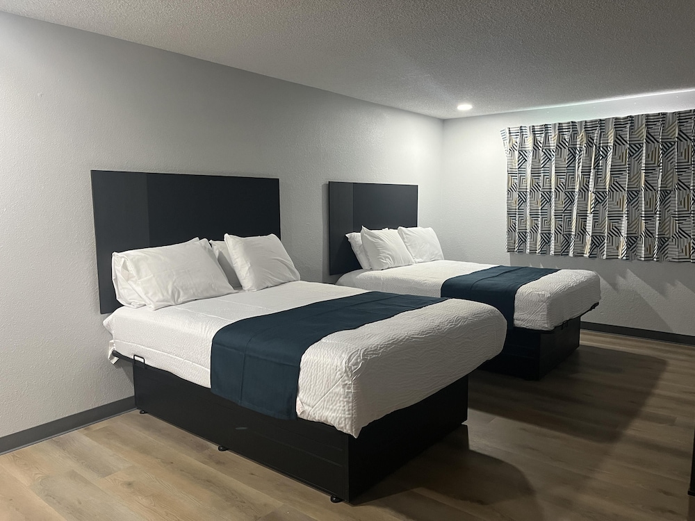 Room at Motel6 Las Vegas, NV - Downtown Fremont St Experience, LAS VEGAS - NV
