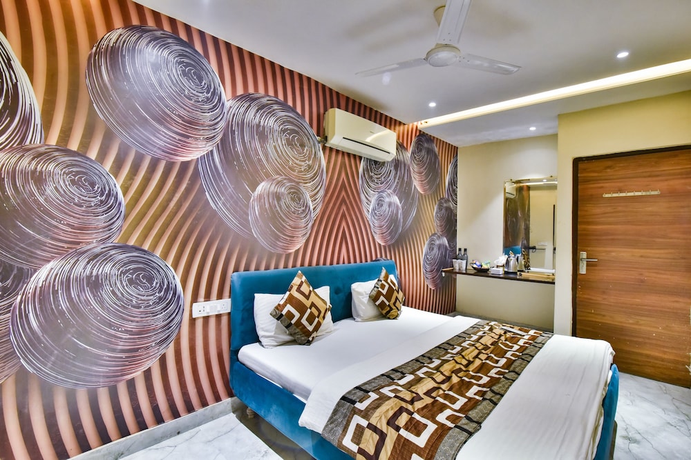 HOTEL SINGH INTERNATIONAL 11/21
