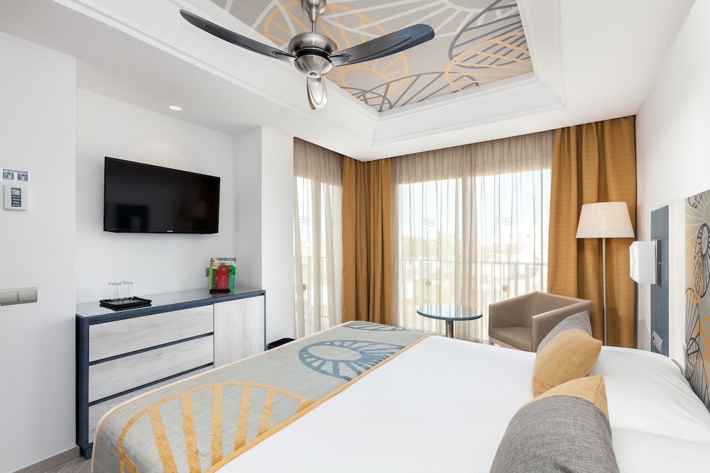 Riu Chiclana 18/50