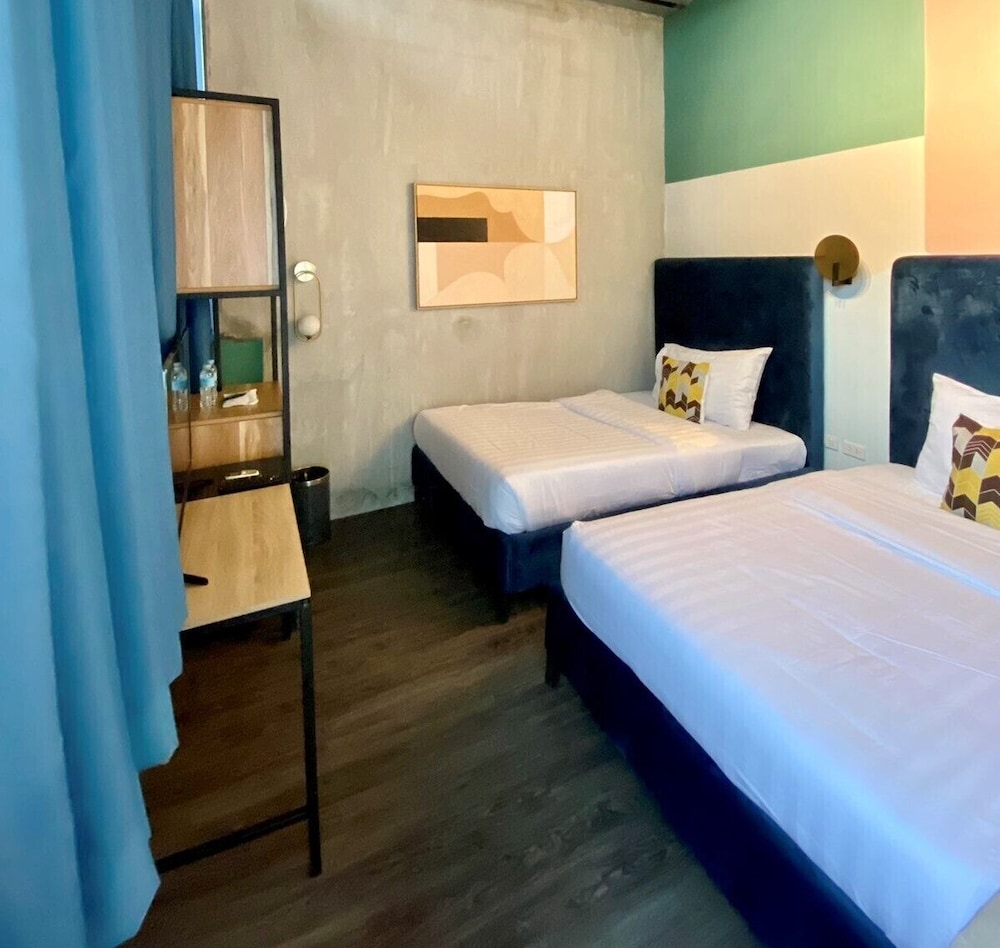 Citizen Hotel 25/50