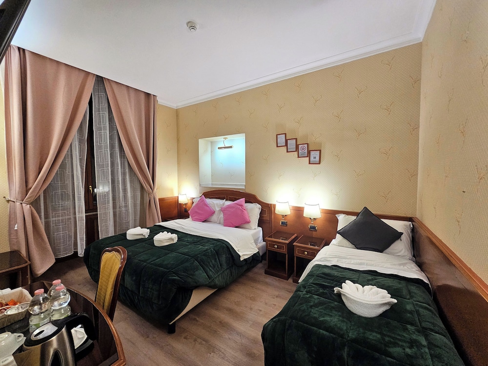 AMADEUS HOTEL ROME 24/50