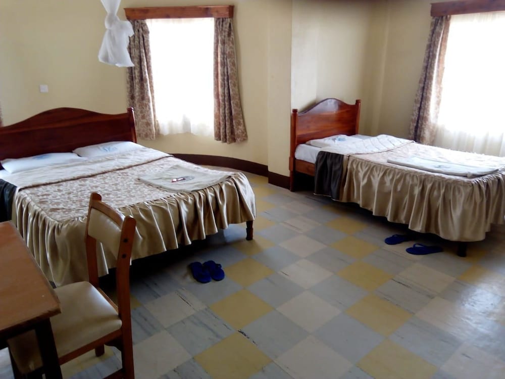 Nanyuki Simba Lodge 3/14