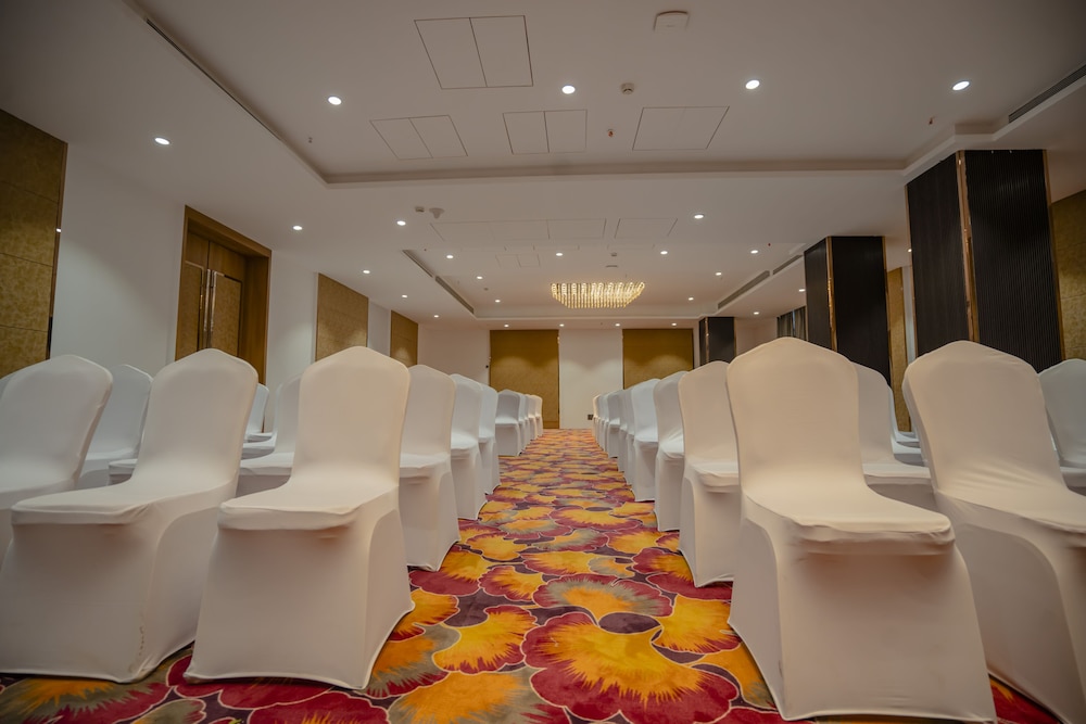 Zip by Spree Hotels Chakan 45/50