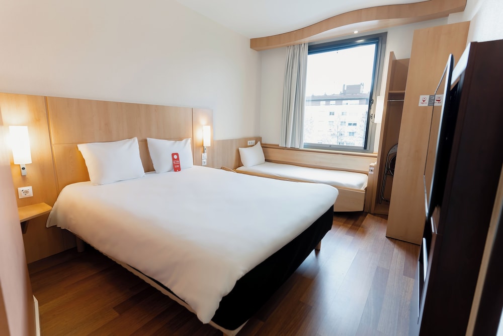 Ibis Barcelona Mollet 22/76