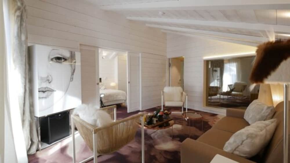 Hôtel Tsanteleina 38/50