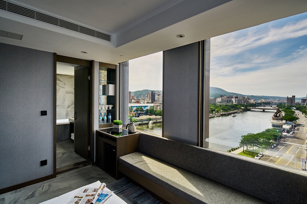 HARBOUR 10 HOTEL 5/69