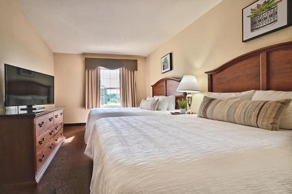 Premier, Suite, 2 Queen Beds, Sofa