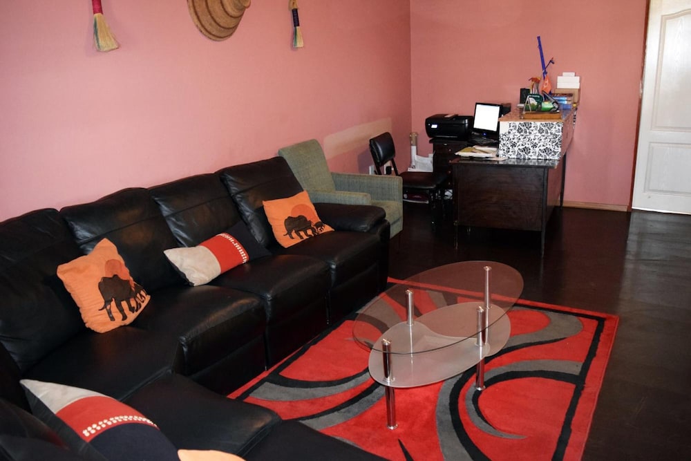 Flossie S Bed And Breakfast 4/32