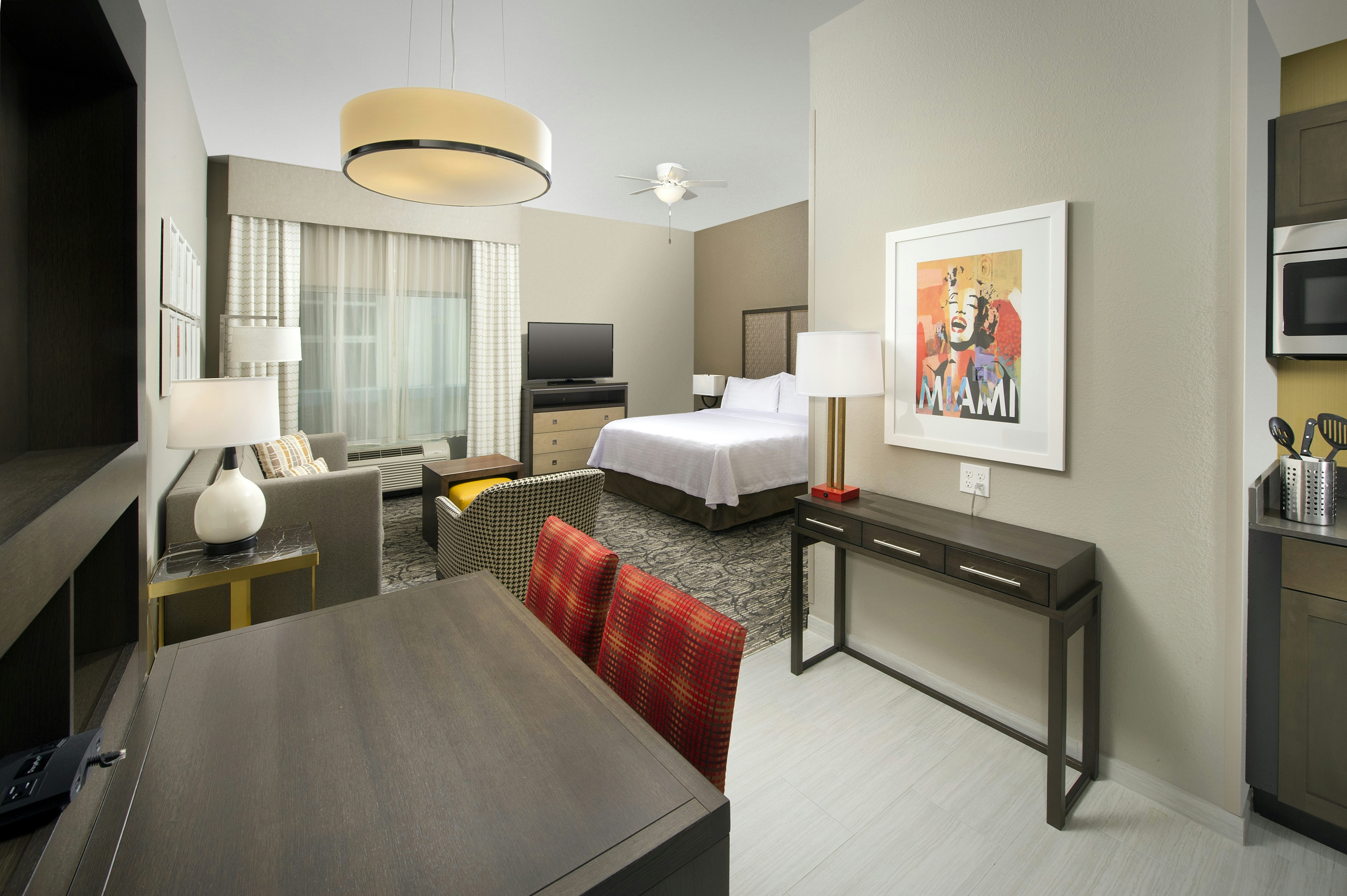 STUDIO, KING BED, ACCESSIBLE