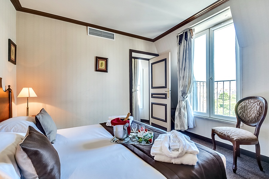 SUPERIOR, DOUBLE BED