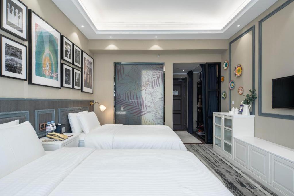 Gondola Taikoo Hotel 14/48