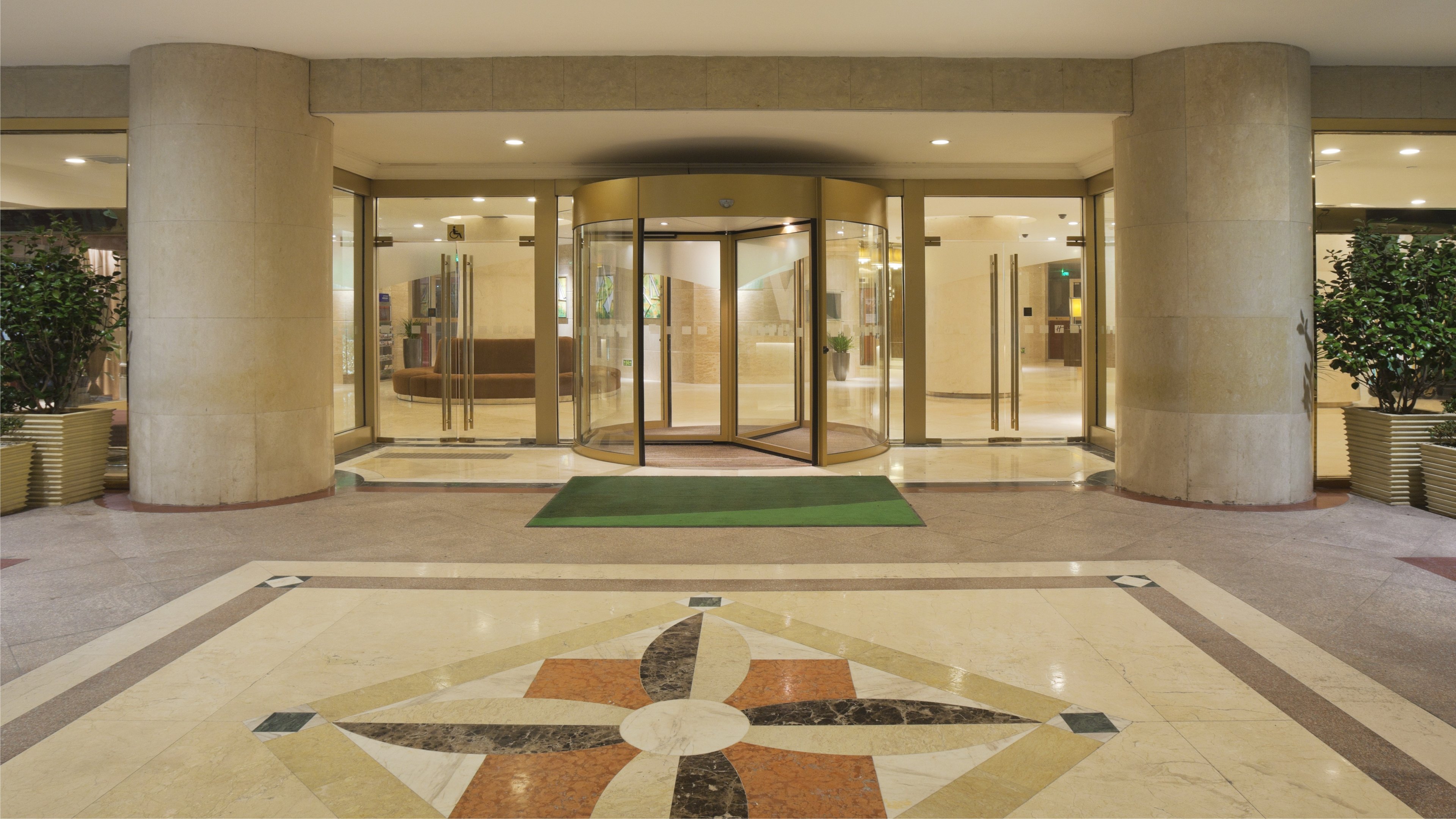 Holiday Inn Hefei 15/50