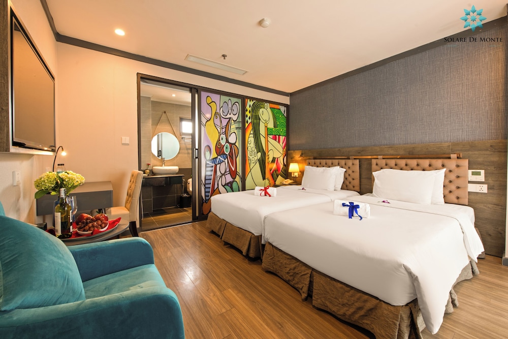 Deluxe, Twin Beds