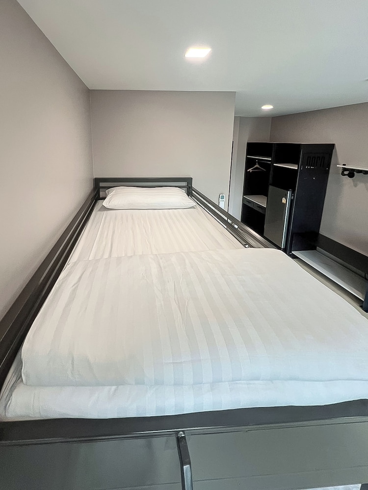 NORN Rimklong Bangkok Hotel 21/50