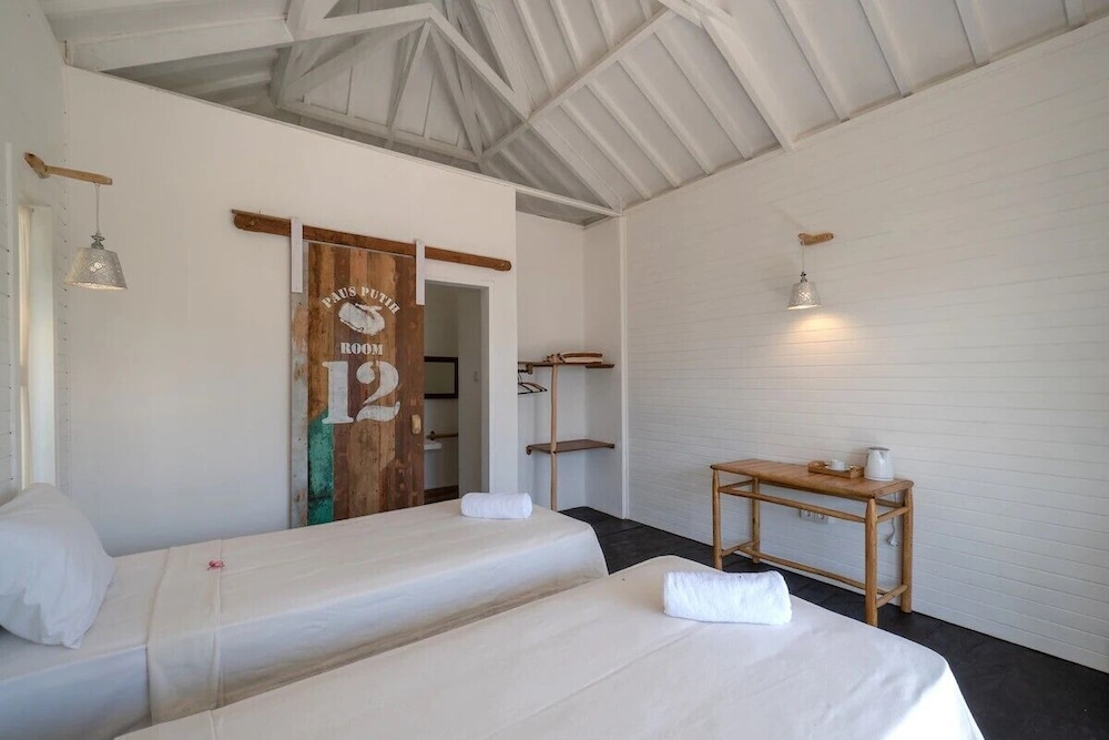 Paus Putih Hotel Lembongan 7/42
