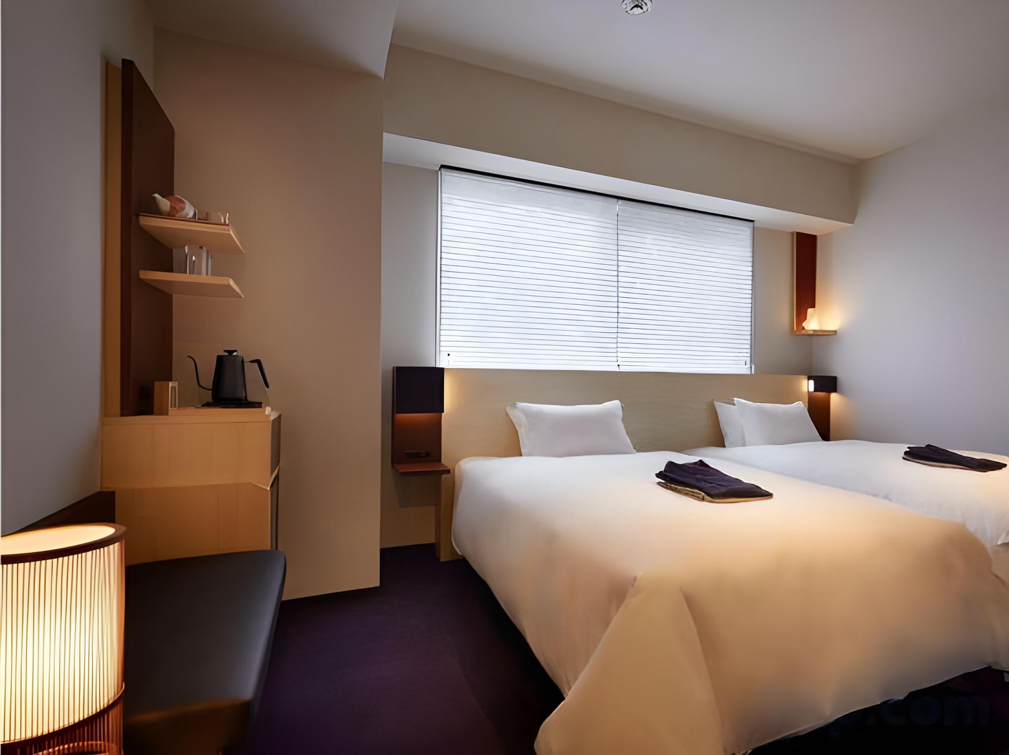 Standard, Twin Beds