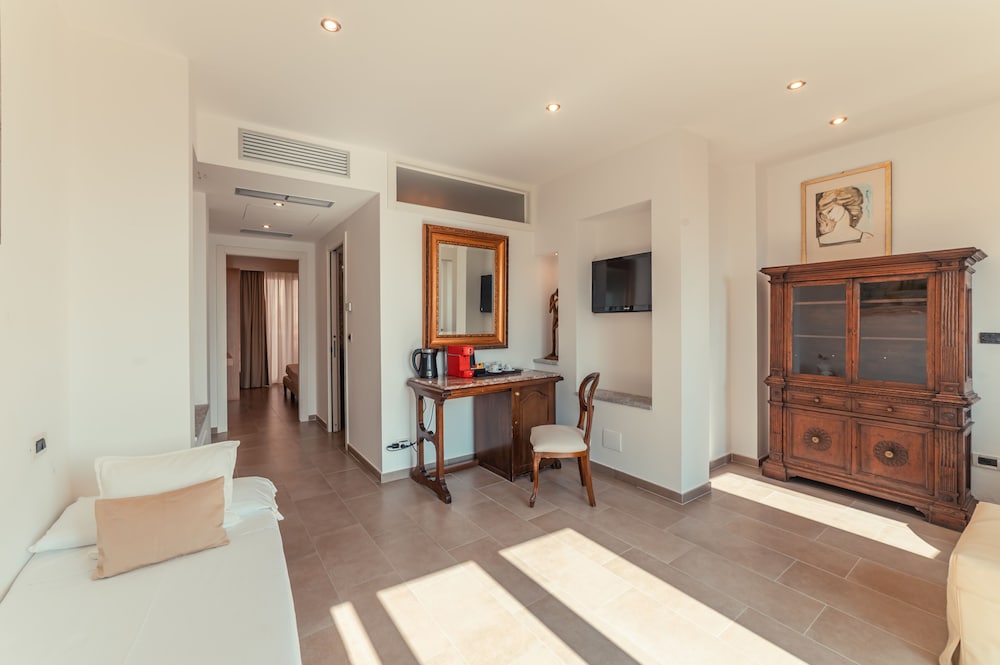 Villa Paradiso 36/64