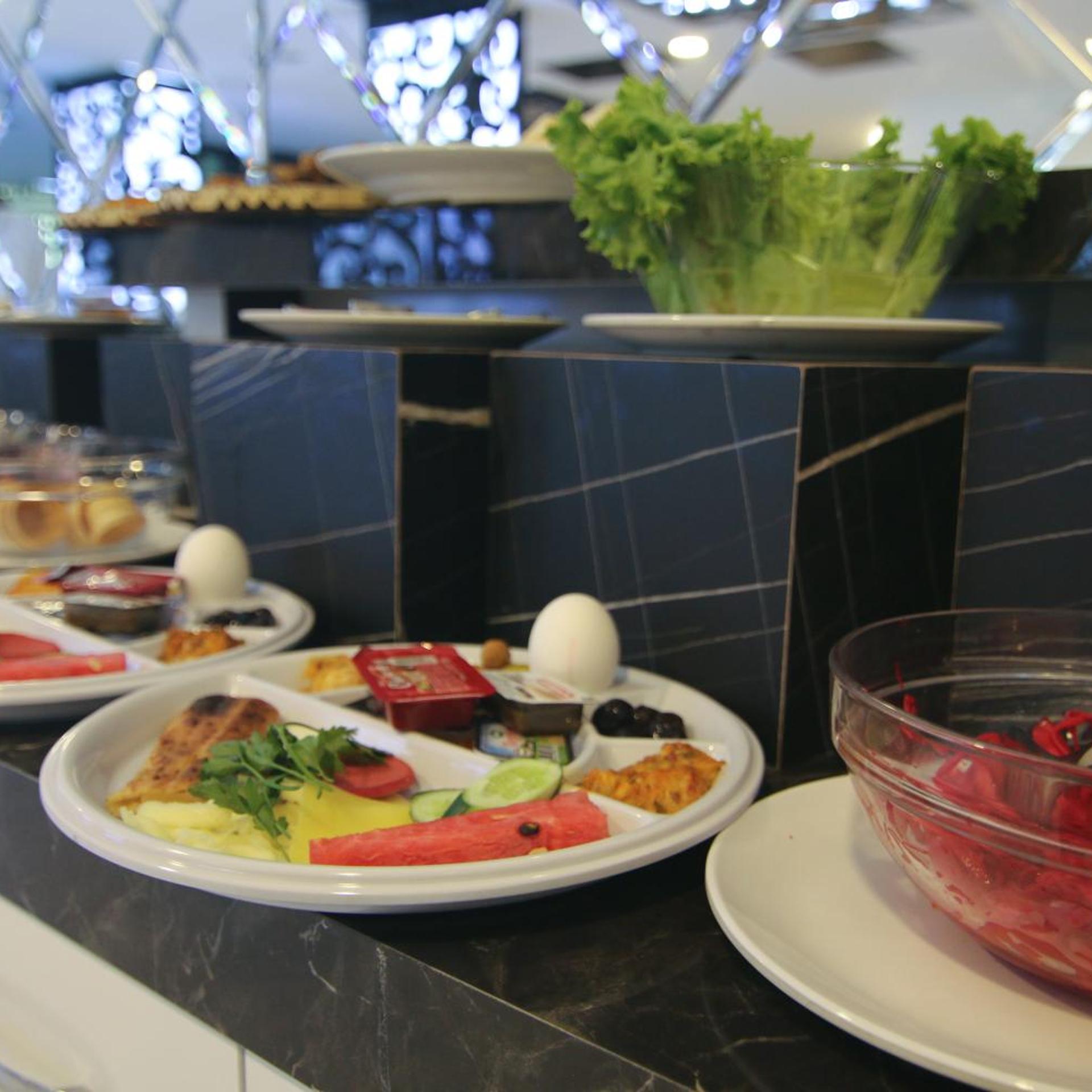 EMIN KOCAK HOTEL 68/75