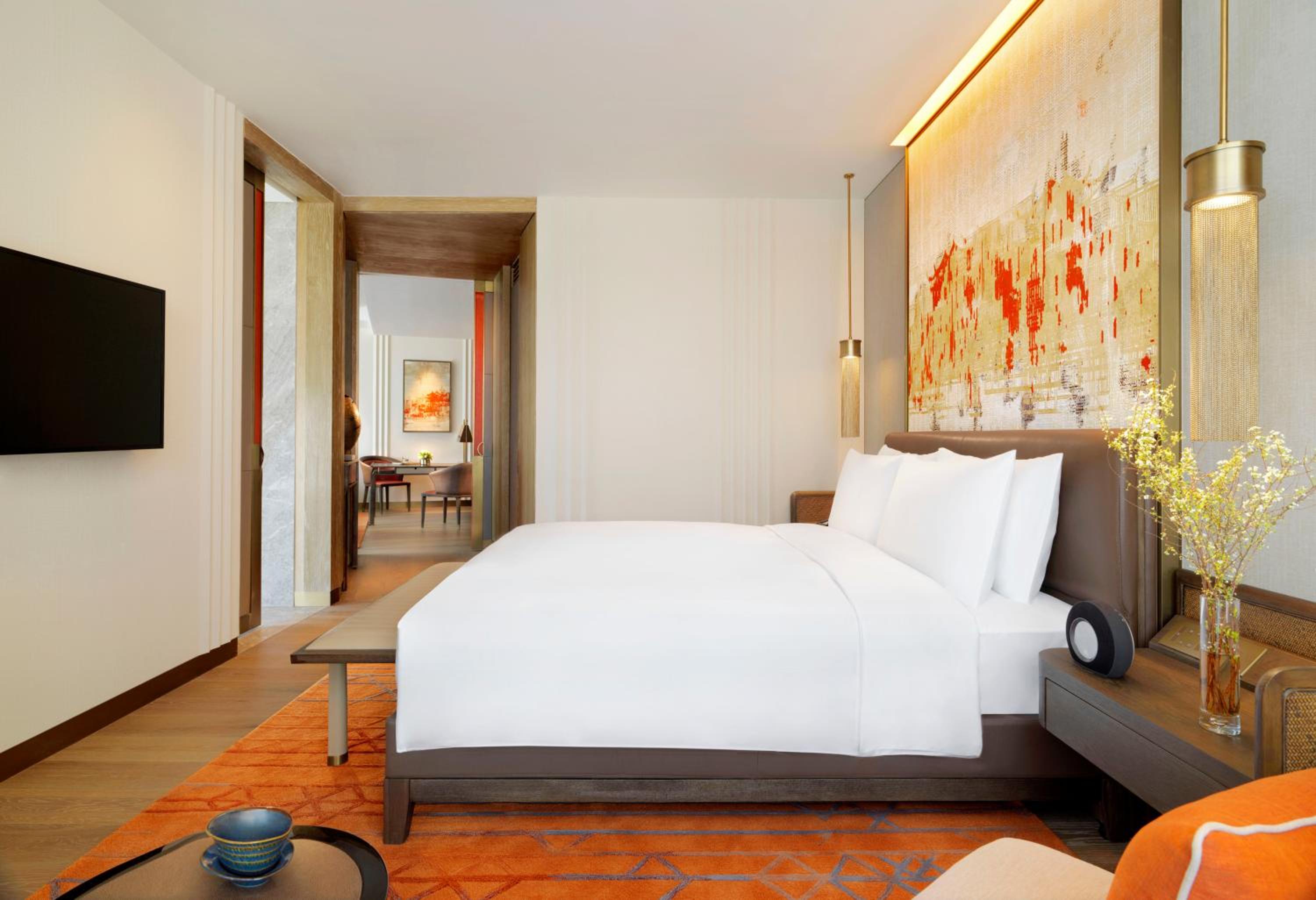 Skyline, Grand, Club, King Bed