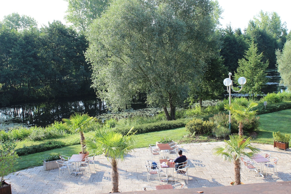 Ibis Chateau Thierry 27/68