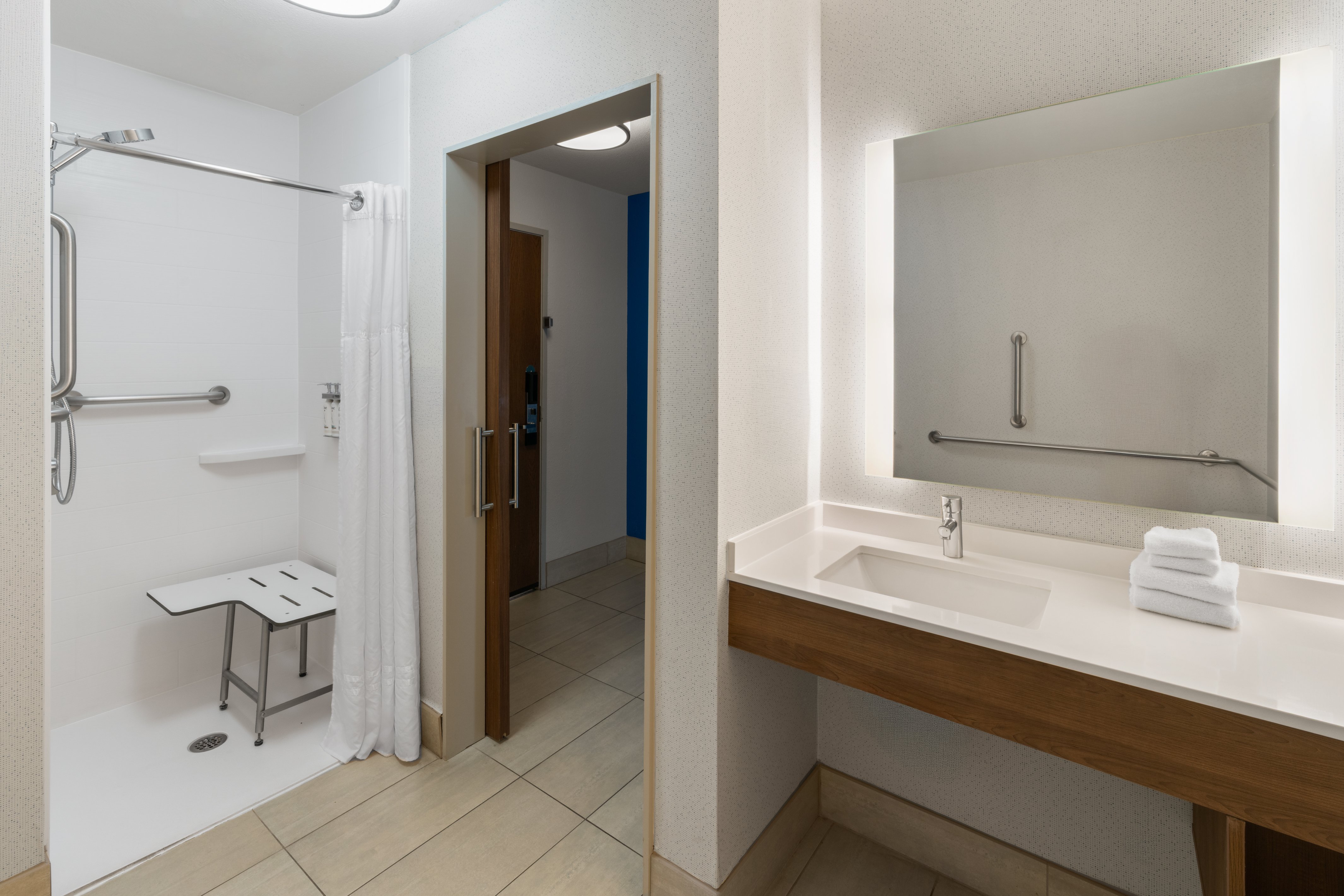 Holiday Inn Express Glenwood Springs Aspen Area, an IHG Hotel 71/73