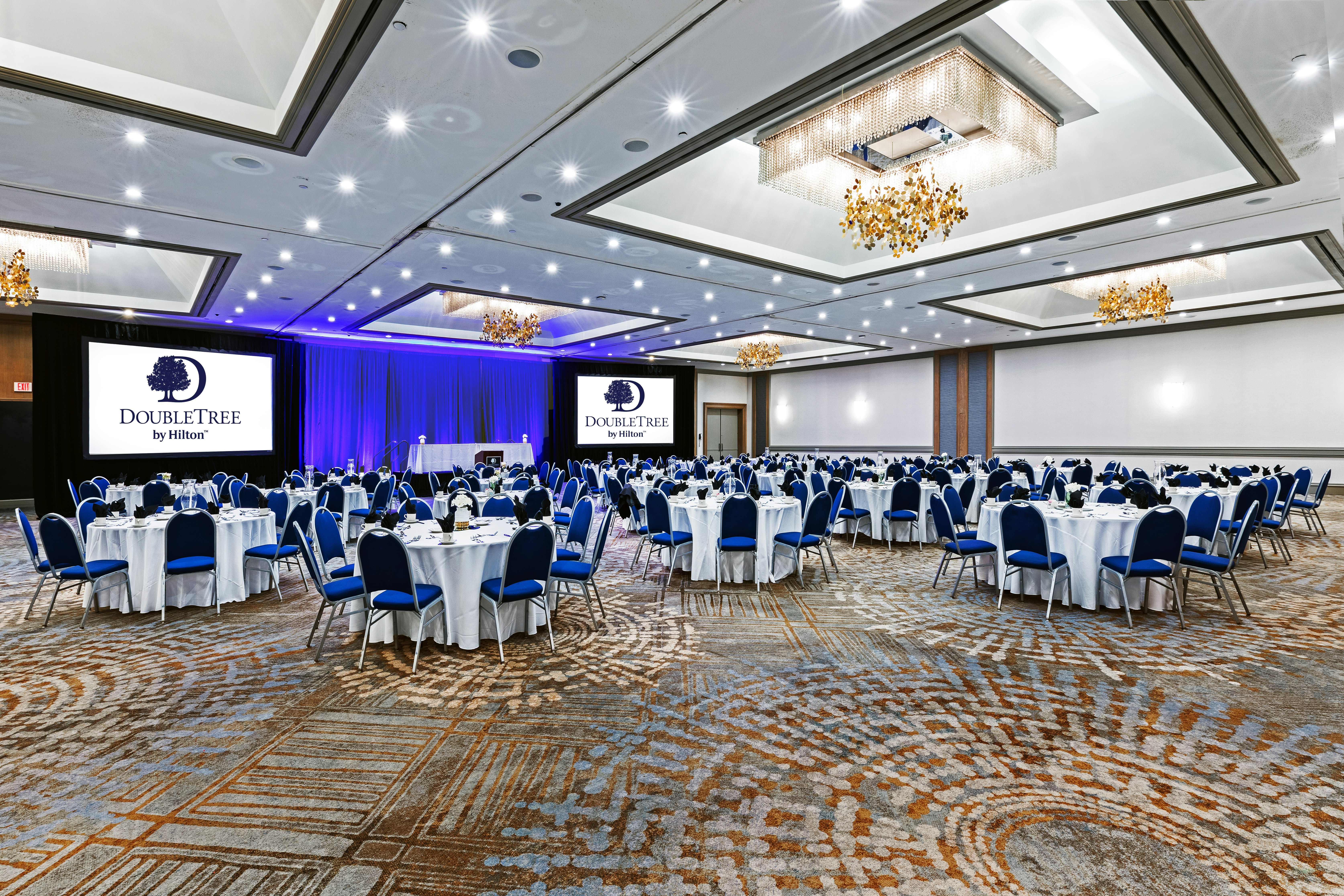 Doubletree Hotel Tulsa At Warren Place 60/72