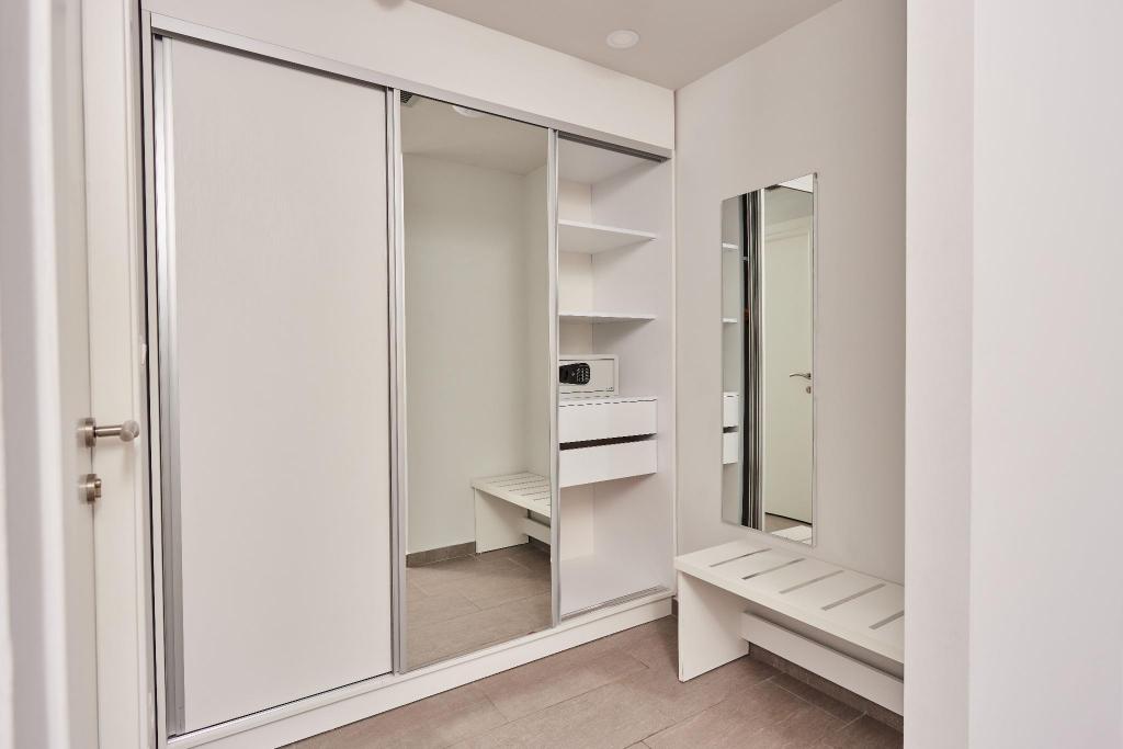 Garden, Junior Suite, Queen Bed, Sofa, Living Area 9/9