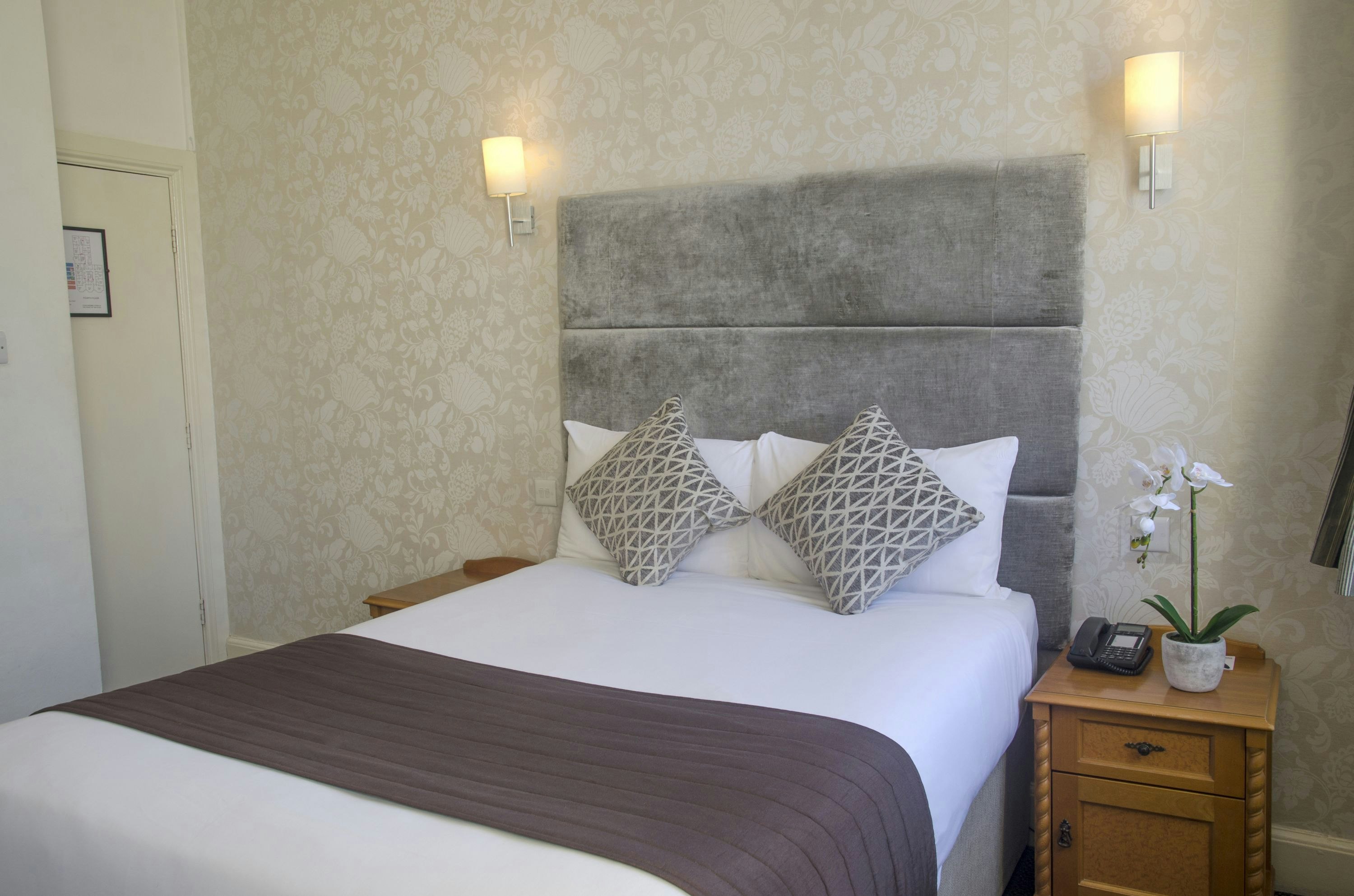 The Kings Hotel 19/55