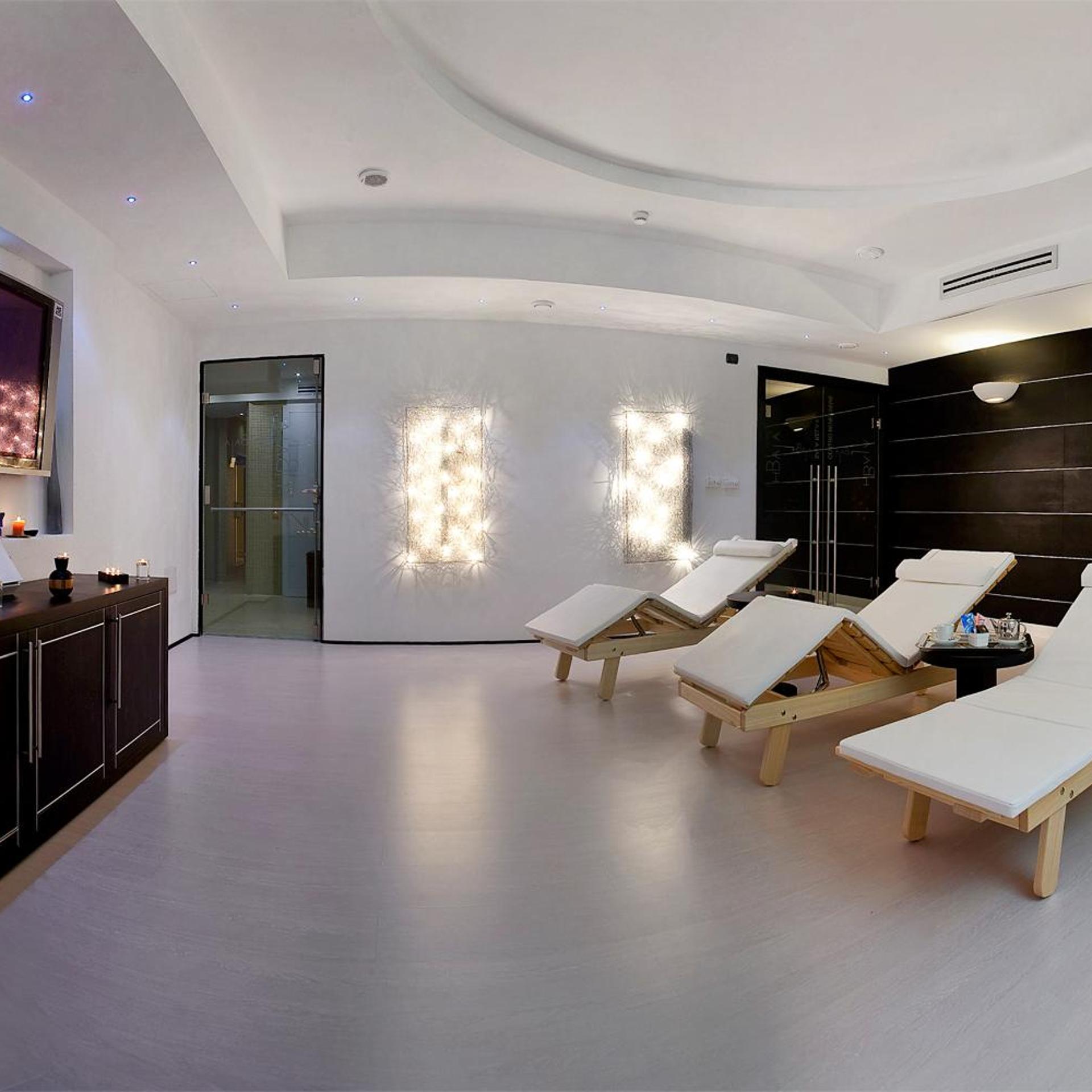 AHR Baja Hotel & Spa 32/56