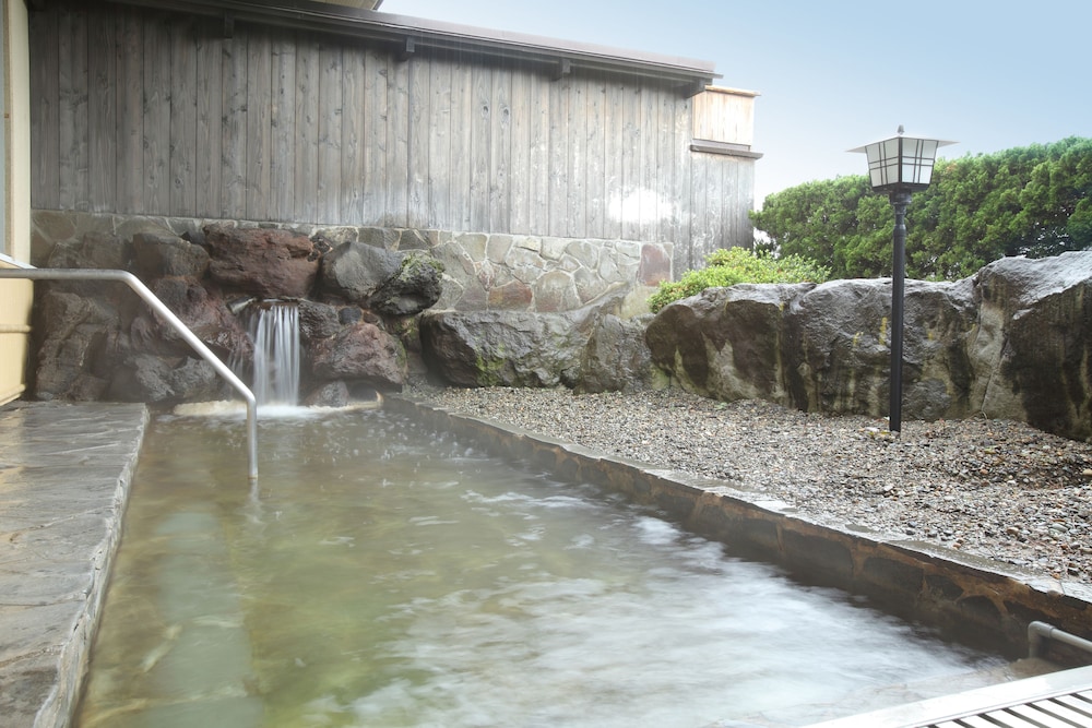 AKITA ONSEN SATOMI 11/33