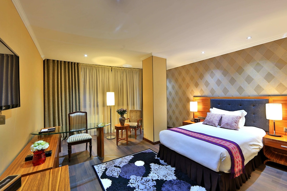 Damas International Hotel 12/48