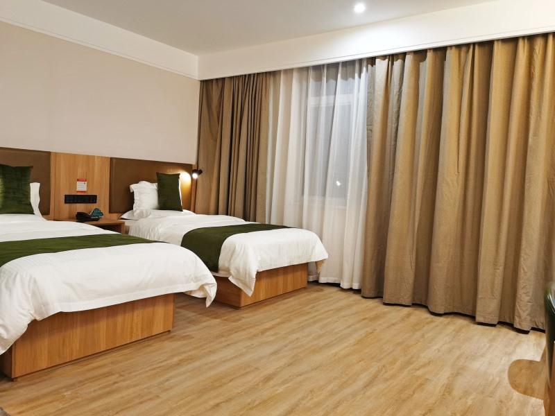 GreenTree Inn Ankang Middle Bashan Road Business Hotel 25/43