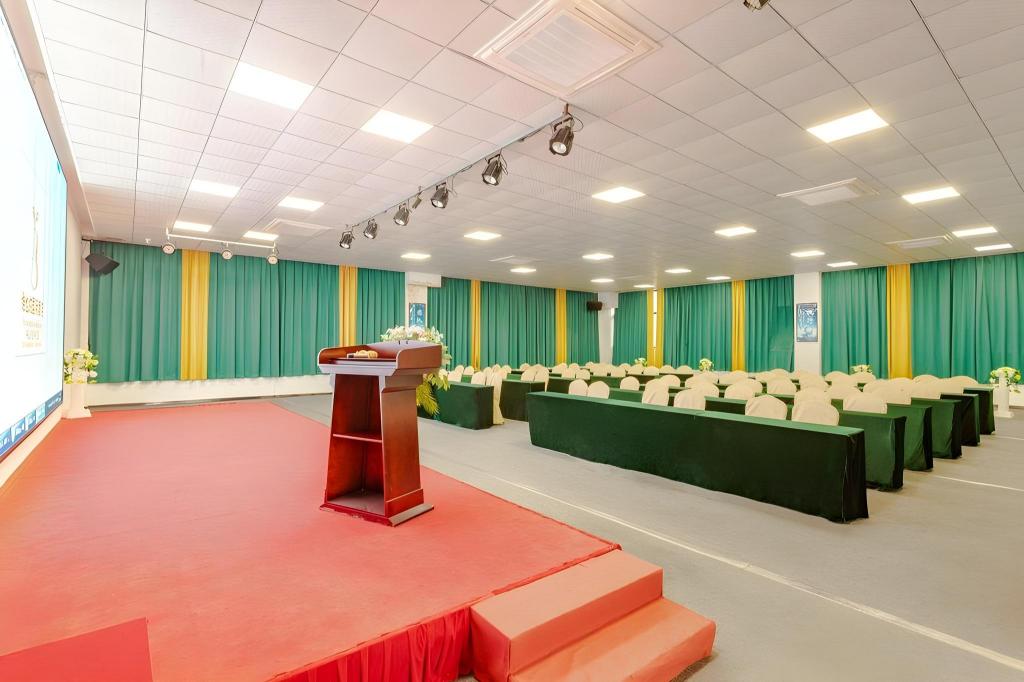 Vienna International Hotel (Zhongshan Torch Center Branch) 32/42