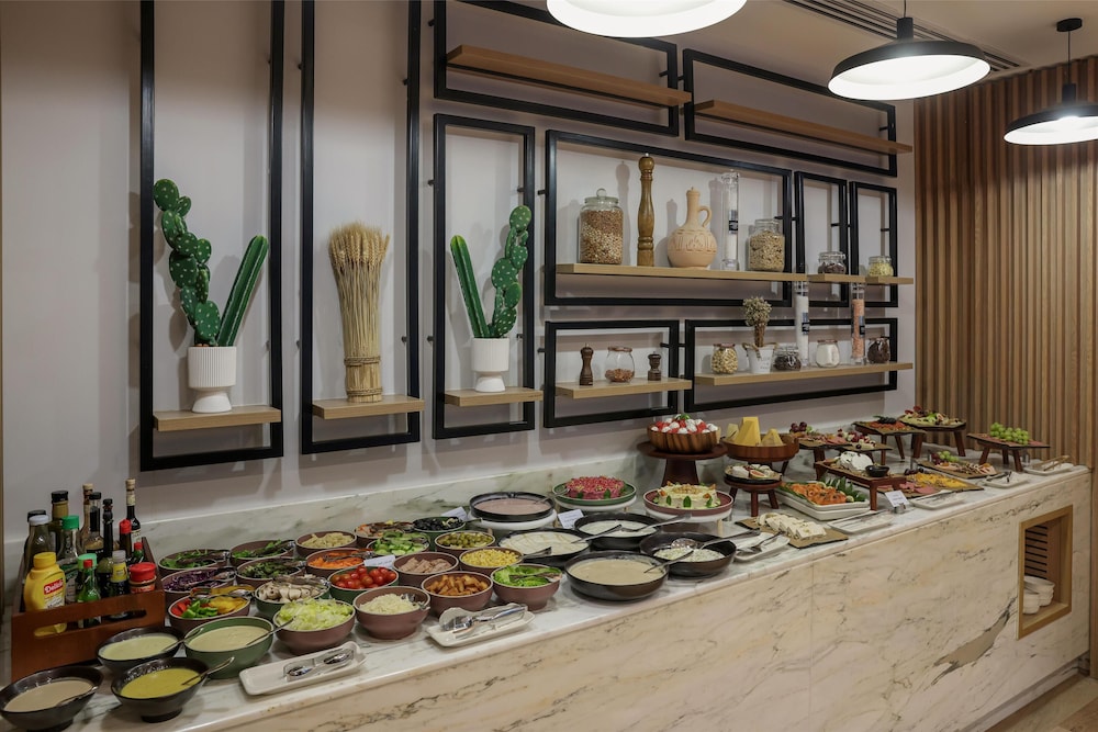 Radisson Hotel & Residence Riyadh Olaya 62/65