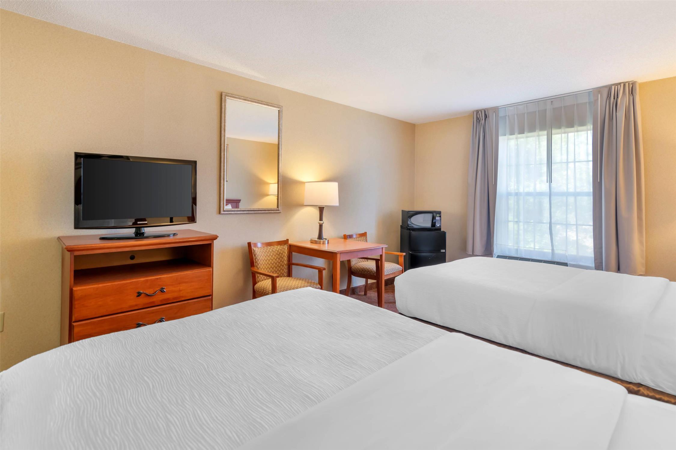 غرفة بسريرين مزدوجين، Quality Inn At Bangor Mall 3/5