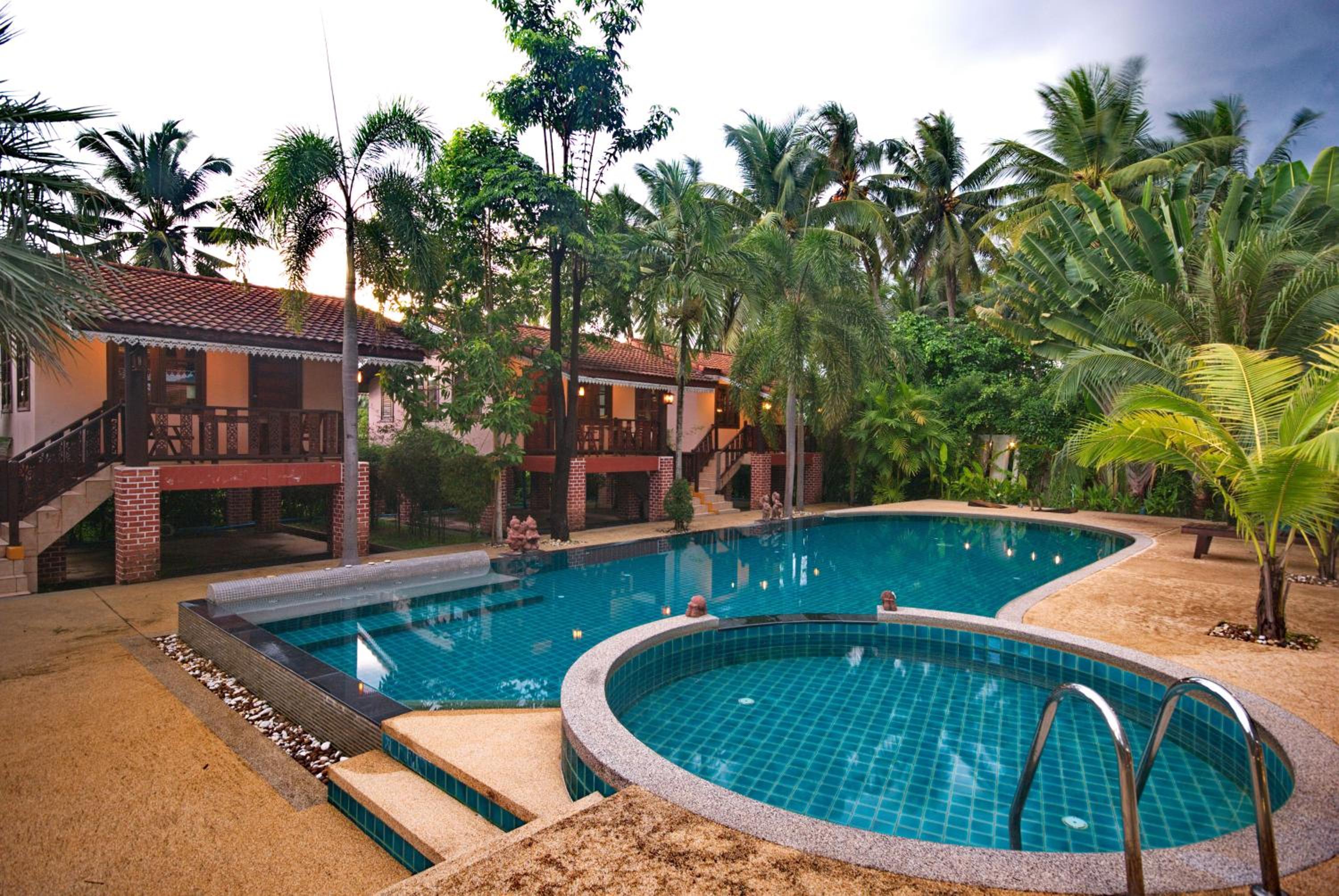 Sangsawan Palace Khaolak Hotel 93/98
