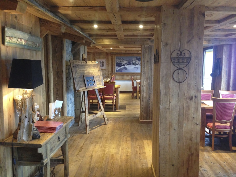 Hotel Le Grand Chalet 35/50