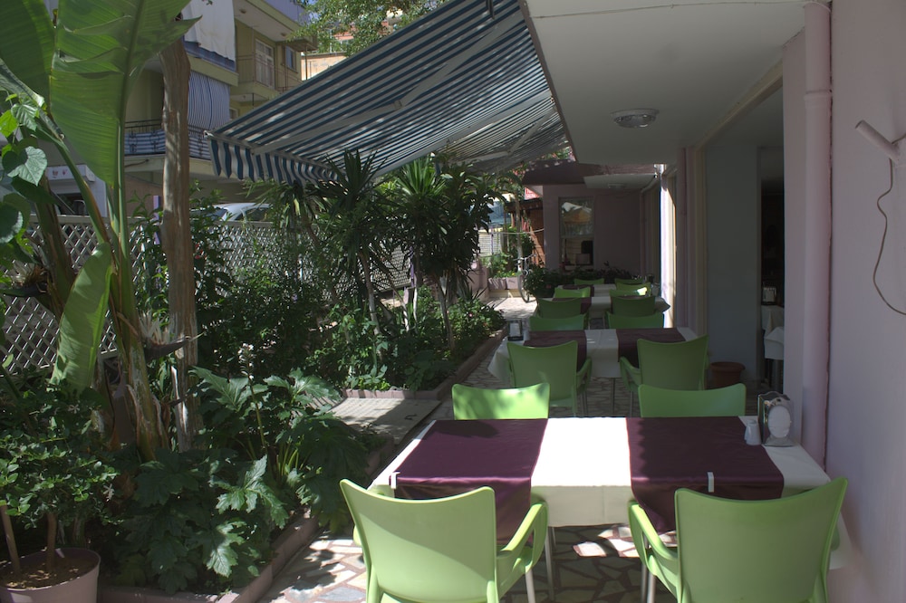 Rosella Hotel 5/62