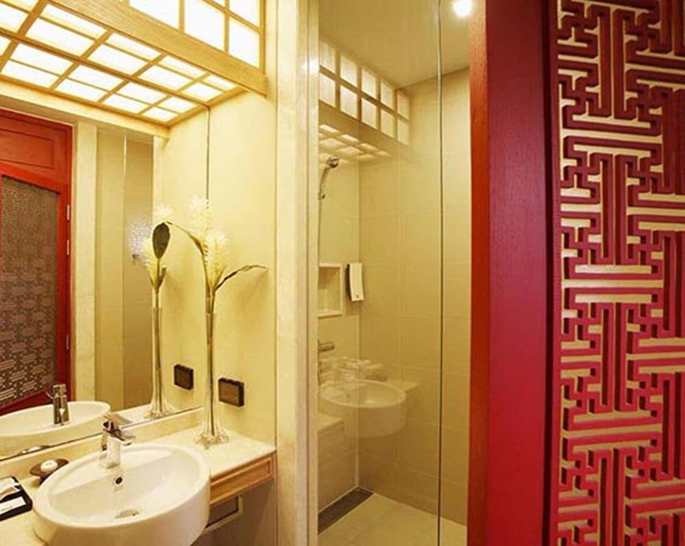 The Quarter Hualamphong by UHG 23/69