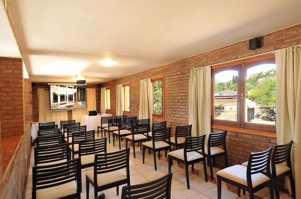 Pinares Del Cerro Hotel 42/63