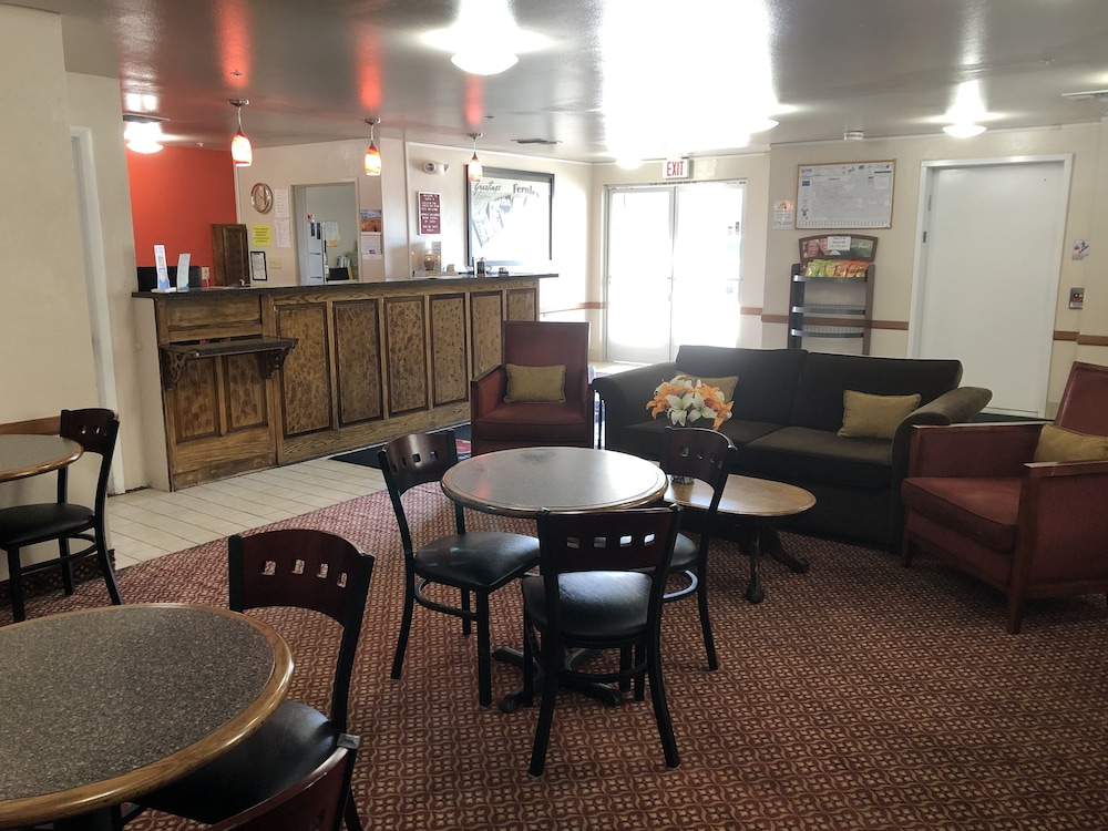 Super 8 By Wyndham Fernley 20/25