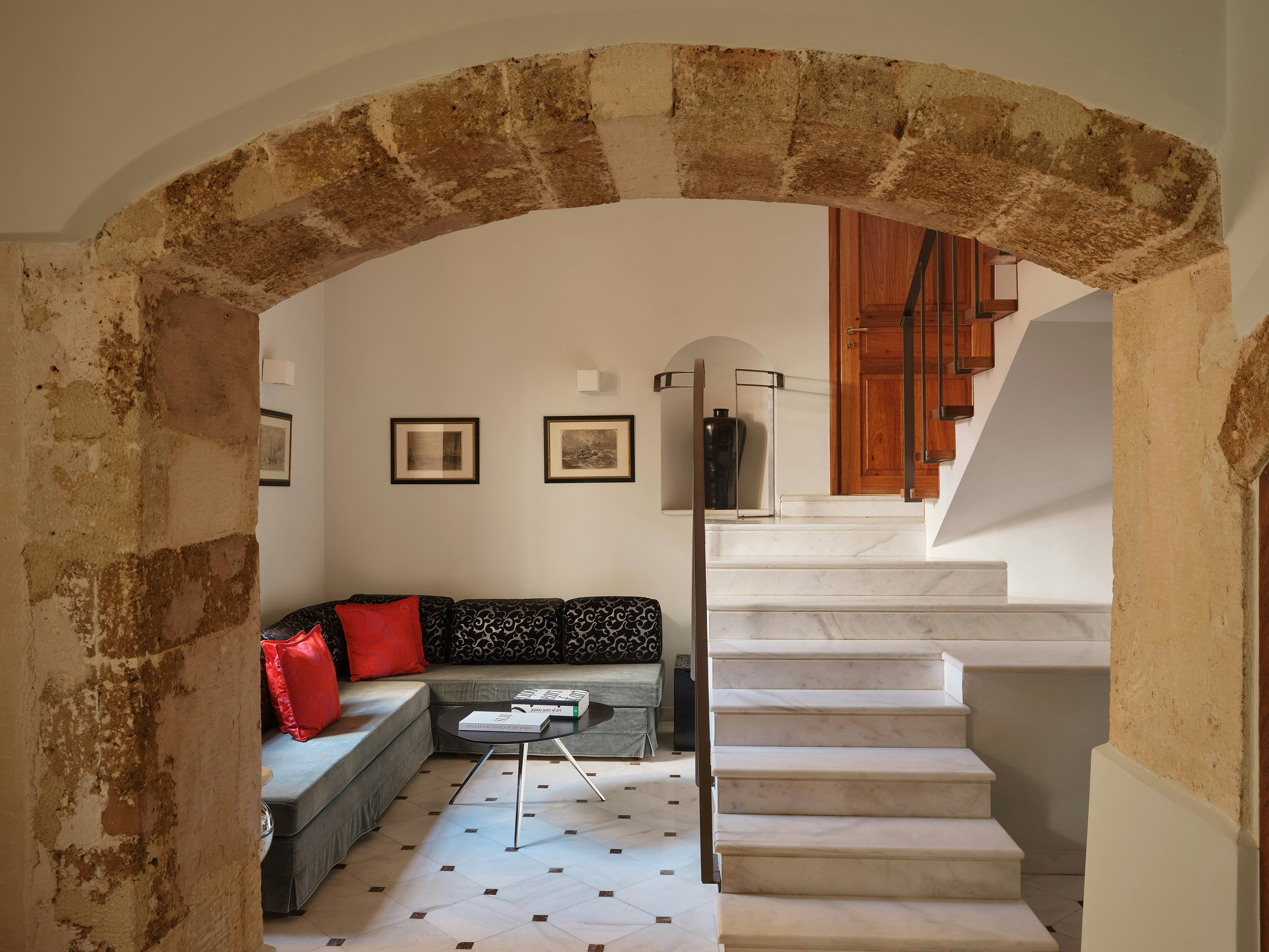 Casa Delfino Suites 7/93