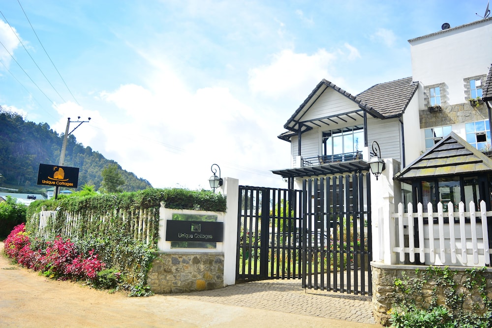 Unique Cottages 4/41