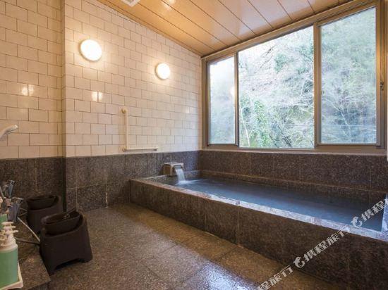 Kitashirakawa Natural Radium Onsen 8/17