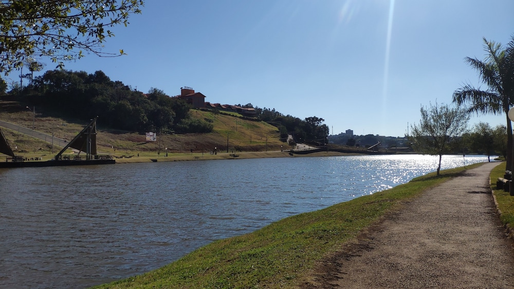 Hotel Lago Dourado 58/64