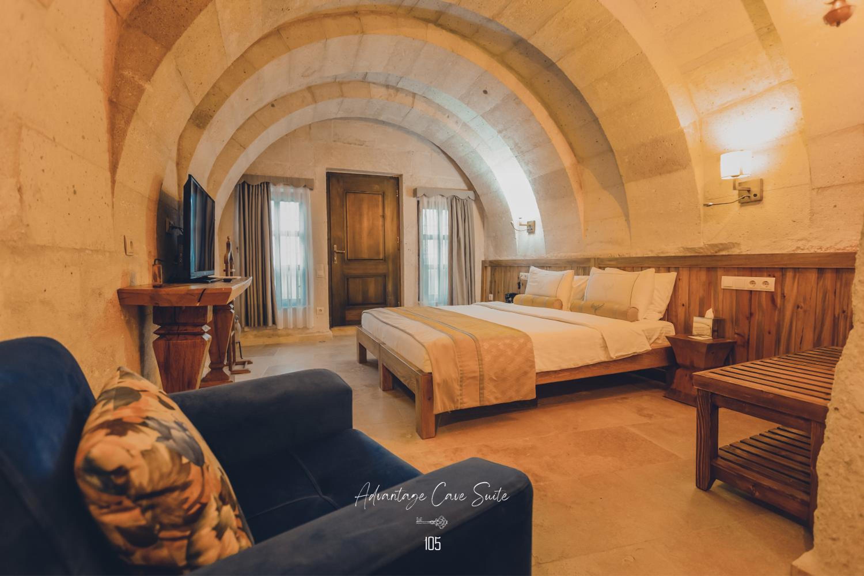 Cave, Advantage, Nino Cave Suites 9/10